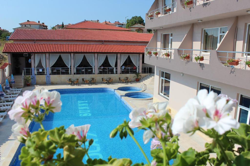Luxor Complex Ivailovgrad Exterior foto